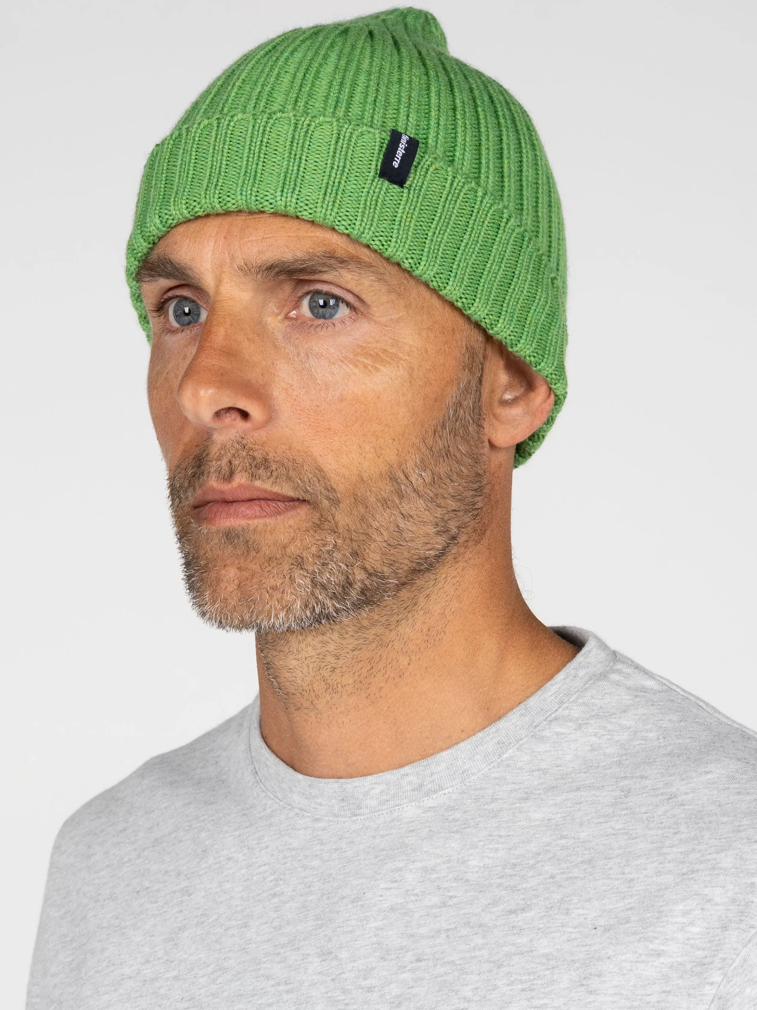 Finisterre 100% extrafine merino wool beanie in jasper green<Women Hats & Beanies | Hats & Beanies