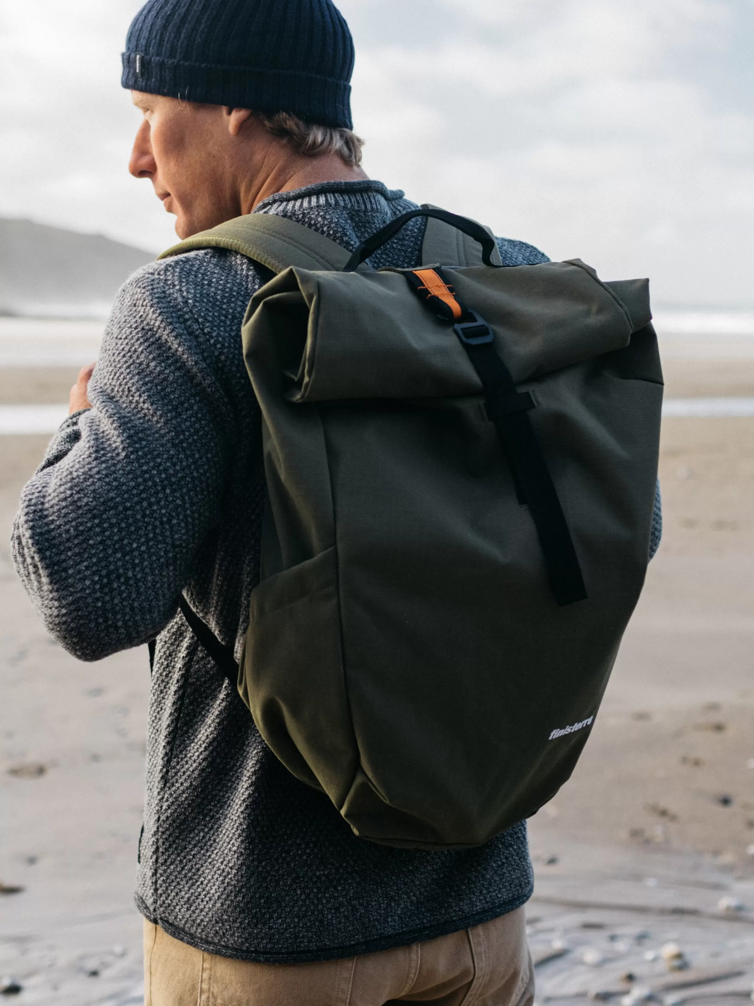 Finisterre Recycled 23L roll-top backpack in dark olive<Women Bags | Bags