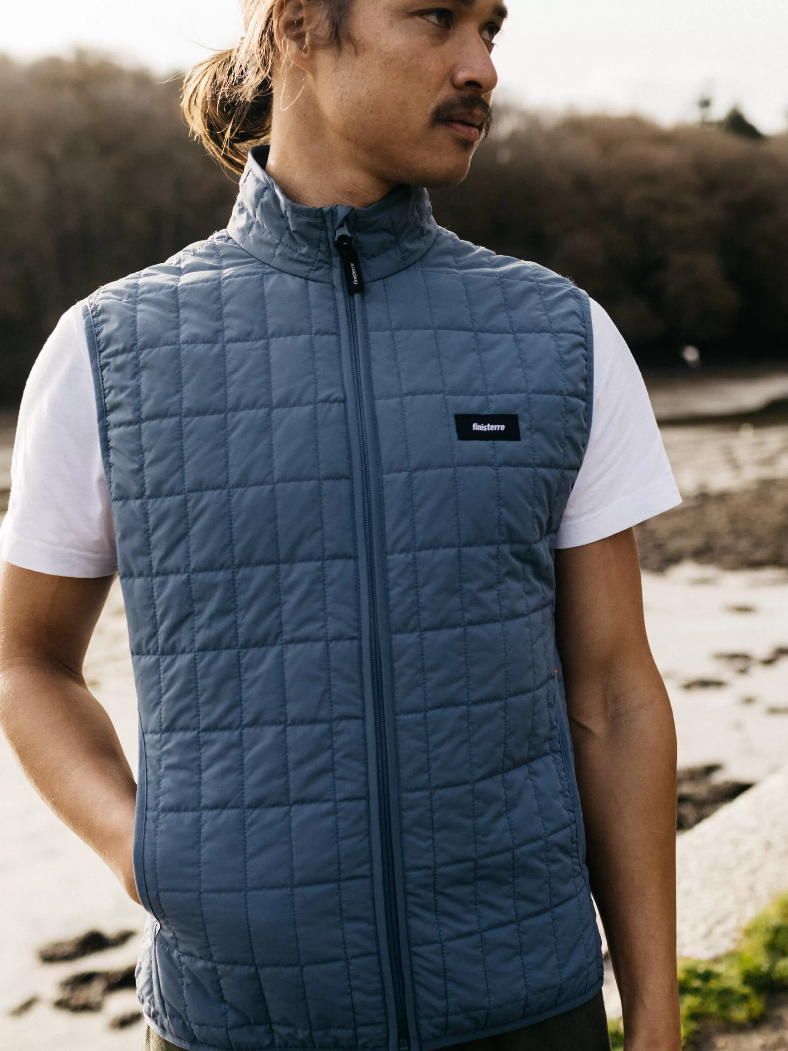 Finisterre Recycled lightweight gilet in blue< Jackets, Coats & Gilets