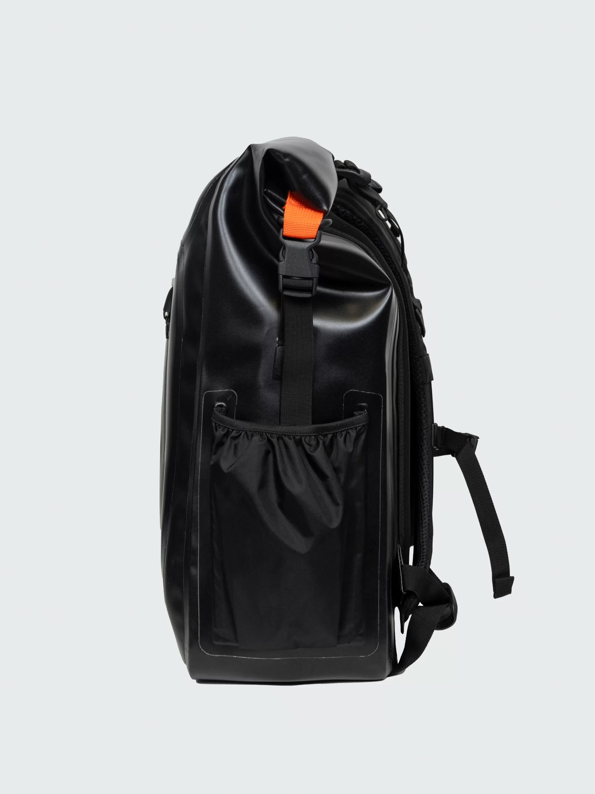 Finisterre Recycled waterproof 30L roll top backpack in black<Women Bags | Bags